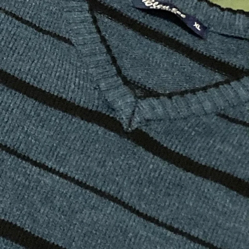 Bleu‎ ice v-neck sweater blue black cotton acrylic size XL/22